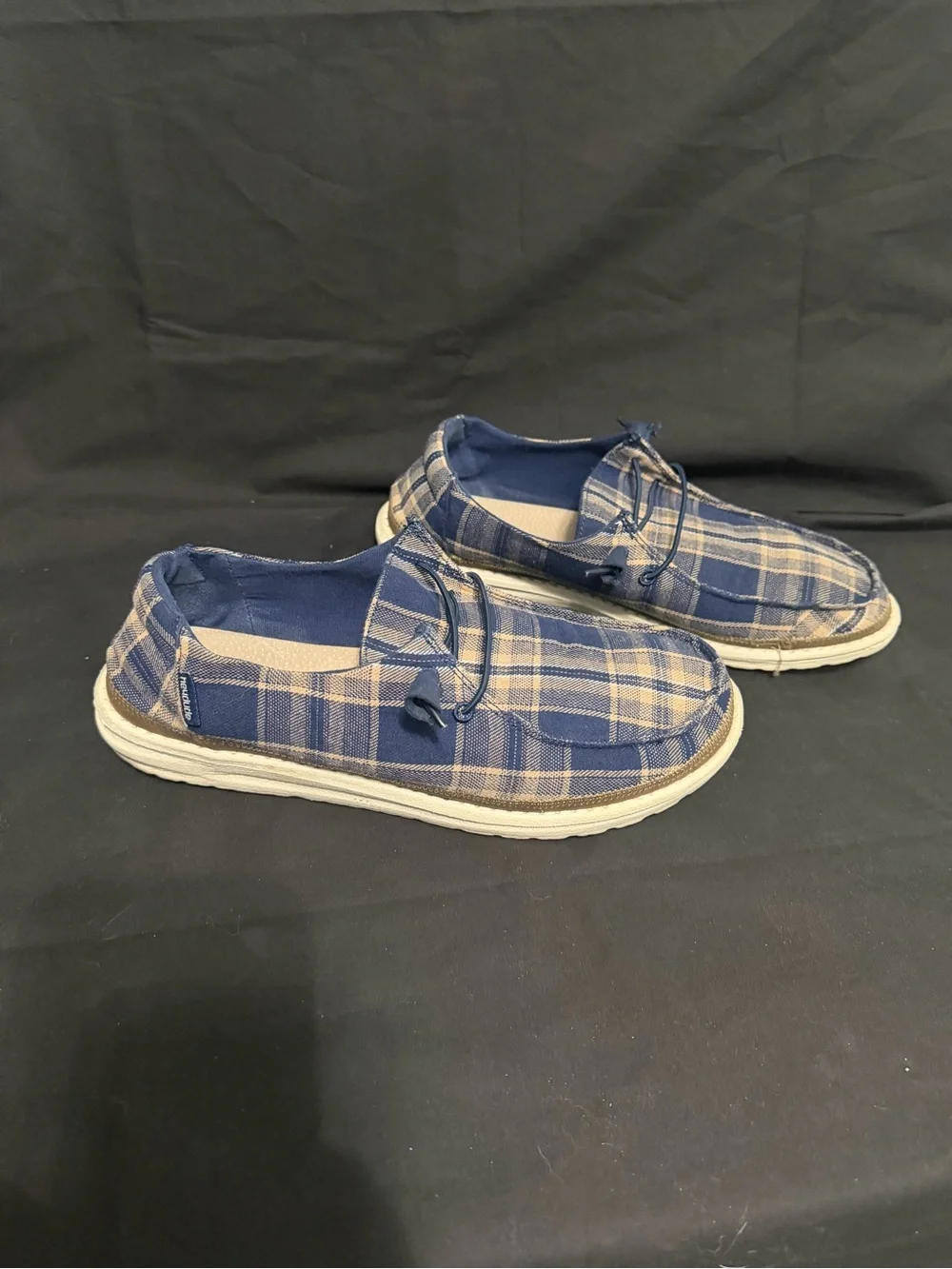 Hey Dude Wendy Plaid Slip-On Loafers in Navy and Tan Sz 10